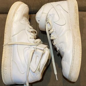 Nike Air Force 1s high top